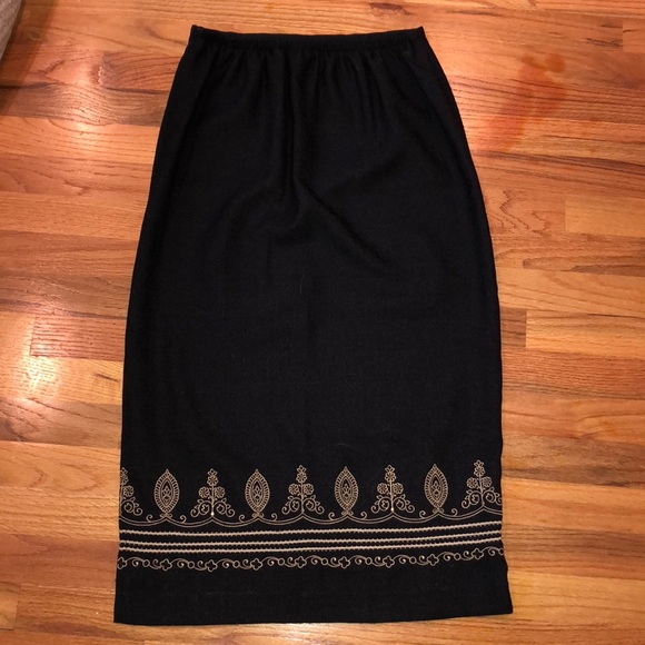 Excellent Condition Alfred Dunner mid-calf skirt - Picture 2 of 6